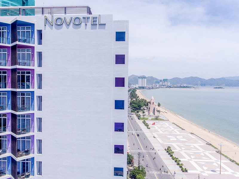 Khách sạn gần biển Nha Trang - Novotel