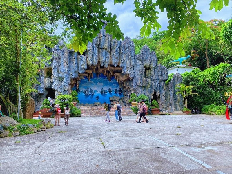 gia-ve-khoang-xanh-suoi-tien-9-3.jpg