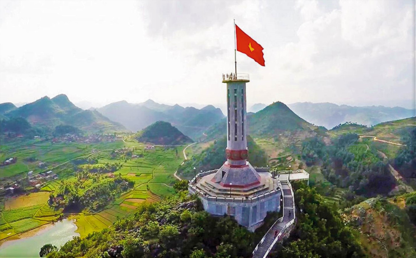 gia-ve-cot-co-lung-cu-ha-giang-3-5.jpg