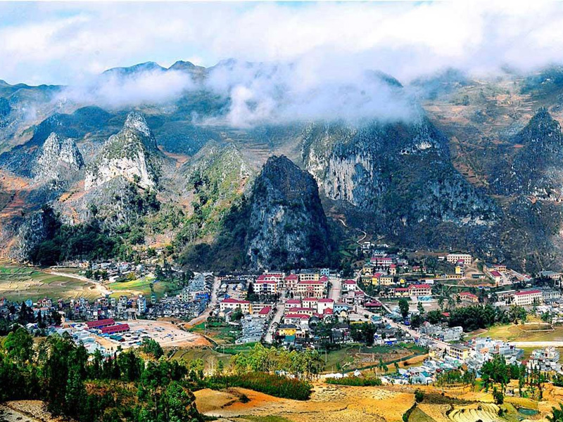 gia-ve-pho-co-dong-van-ha-giang-3.jpg