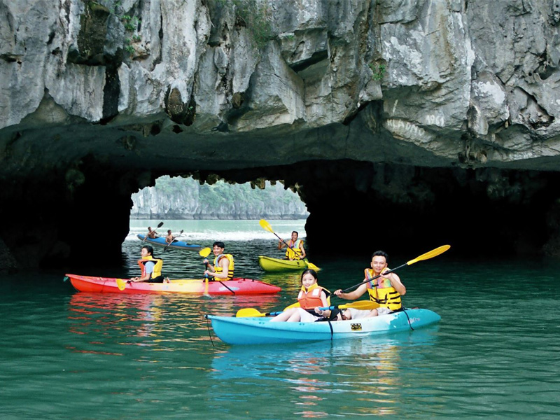 gia-ve-hang-ba-hang-ha-long-quang-ninh-1.jpg