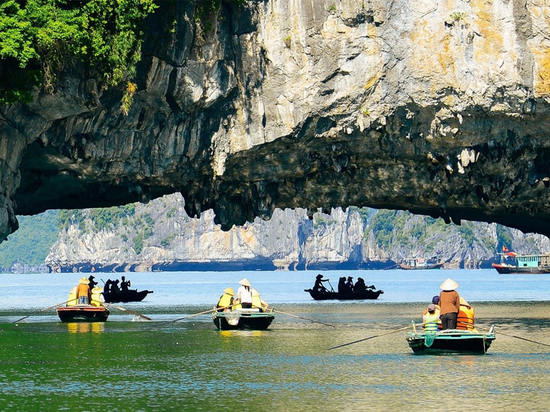 gia-ve-hang-ba-hang-ha-long-quang-ninh-3.jpg