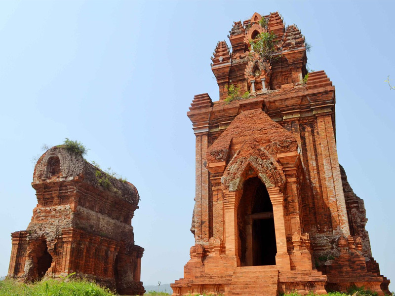 gia-ve-thap-banh-it-quy-nhon-3.jpg