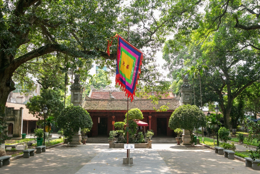 gia-ve-den-quan-thanh-4-4.jpg