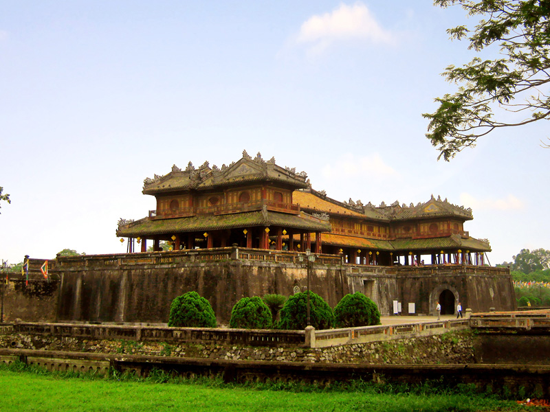gia-ve-hoang-cung-dai-noi-hue-1.jpg
