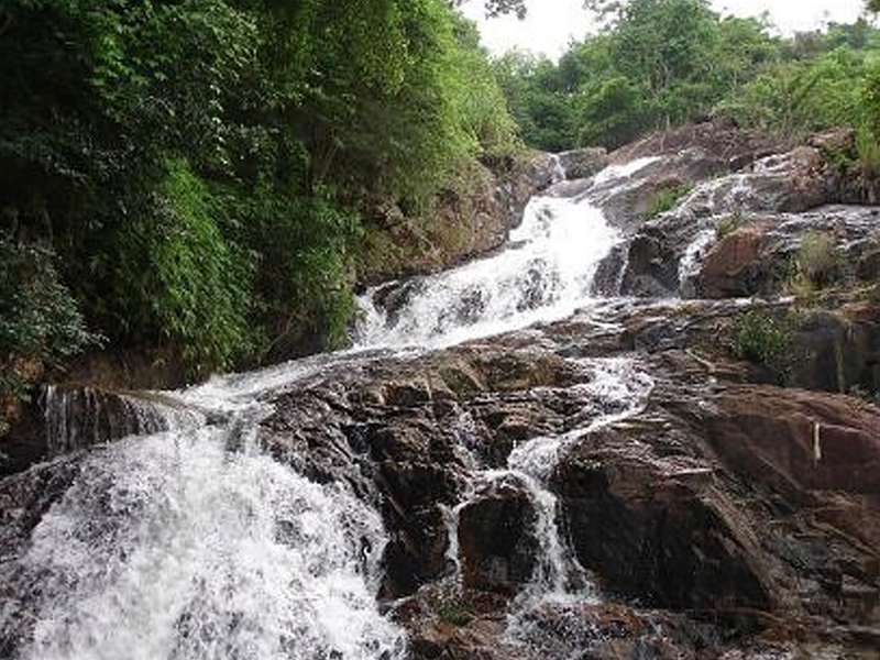 gia-ve-suoi-tien-nha-trang-1.png