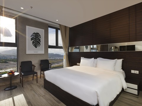 emarald-bay-hotel-spa-nha-trang-8.png