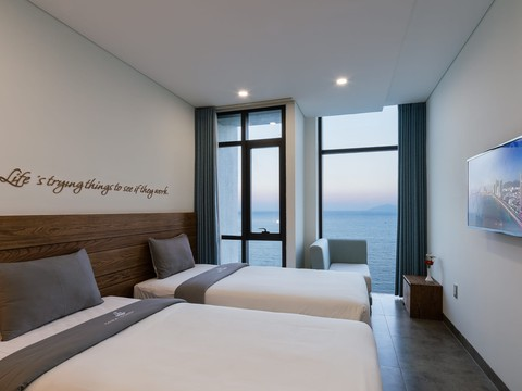 khach-san-joy-trip-nha-trang.png