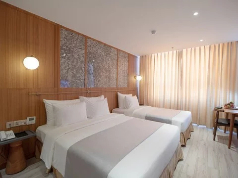 hiu1531976141_khach_san_majestic_premium_nha_trang.png