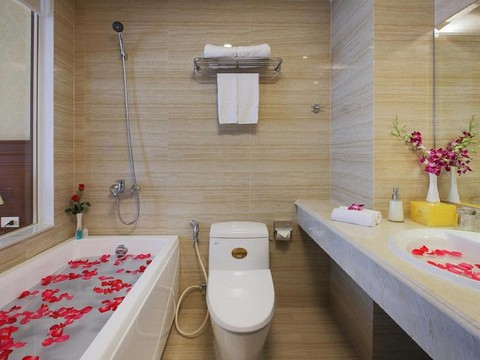 nav1558173309_imperial_nha_trang_hotel.png