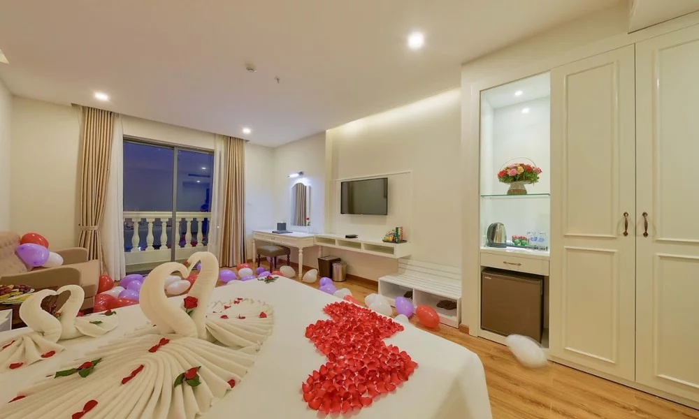 nlq1529290546_imperial_nha_trang_hotel.png