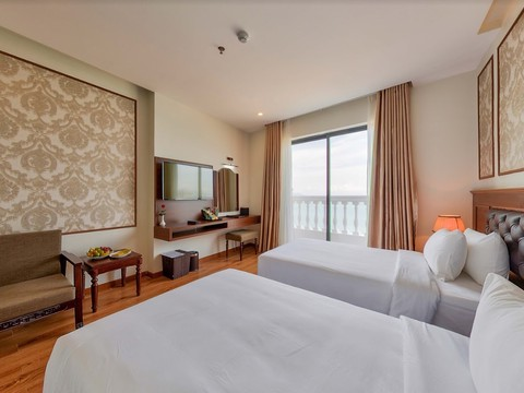 noq1529290480_imperial_nha_trang_hotel.png