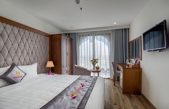 royal-charm-hotel.jpg