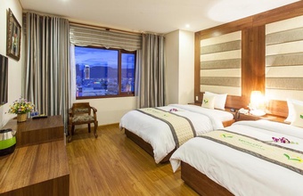 moonlight-hotel.jpg