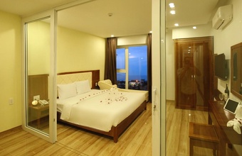 dana-sailing-hotel.jpg