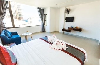 vivian-hotel.jpg