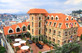 saphir-dalat-hotel.jpg