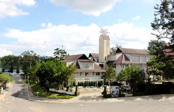 muong-thanh-holiday-da-lat-hotel.jpg