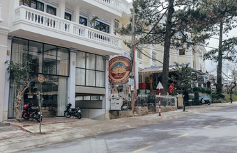 frosty-land-hotel.jpg