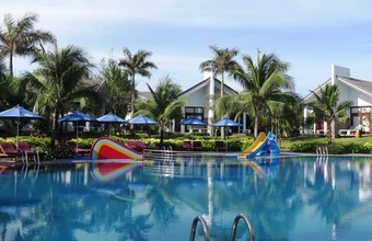 carmelina-beach-resort.jpg