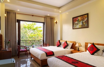 ht-riverside-homestay.jpg