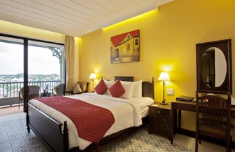 la-residencia-hoi-an-boutique-hotel-and-spa.jpg