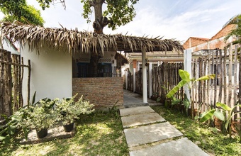 cashew-tree-bungalow.jpg