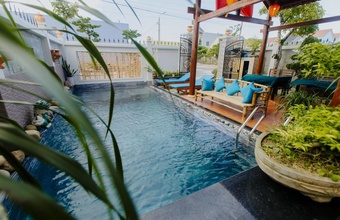 home-river-villa.jpg