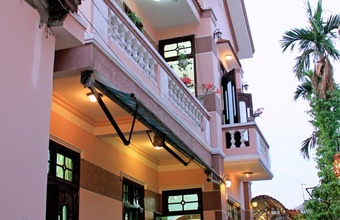 red-ceramics-homestay.jpg