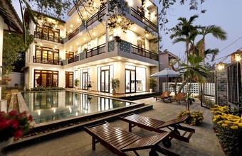 tropical-garden-pool-villa.jpg
