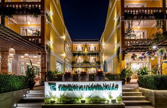 triple-riverside-villa-hoian.jpg