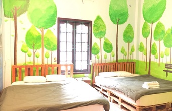 zostay-ha-long-hostel-backpackers.jpg