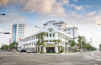 emm-hotel-hue.jpg