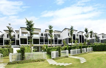 laguna-park-homes.jpg