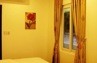 flora-hotel.jpg