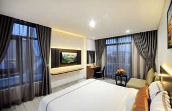 crown-nguyen-hoang-hotel.jpg