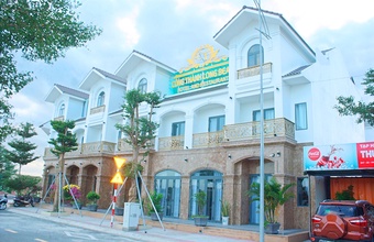 cong-thanh-long-beach-hotel-restaurant.jpg