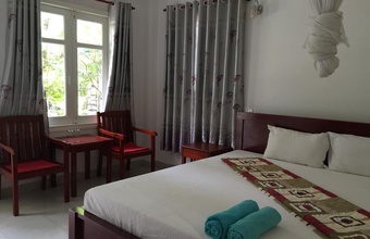 nhat-quang-guest-house.jpg