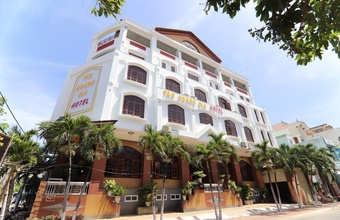 tan-hoang-gia-hotel.jpg