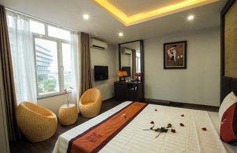 nam-long-hotel.jpg