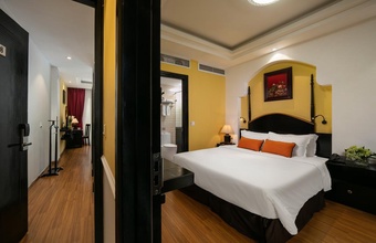 hotel-des-arts-the-noble.jpg