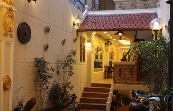 classic-street-hotel.jpg