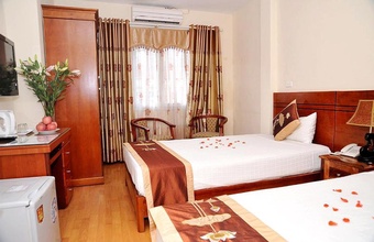 sunflower-hotel-travel.jpg