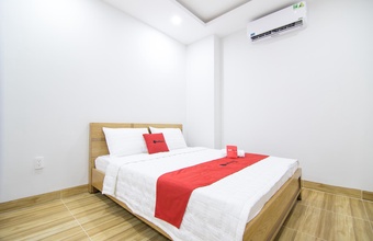reddoorz-plus-near-e-town-2-apart-hotel.jpg