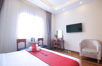 reddoorz-premium-nguyen-thai-son-street-kadupul-hotel.jpg