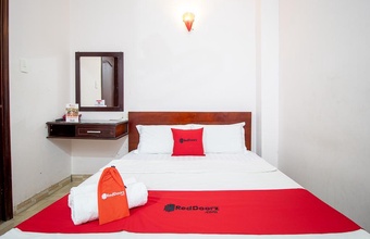 reddoorz-near-vincom-go-vap.jpg