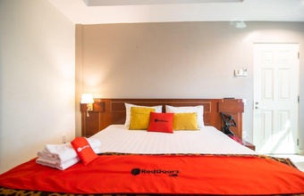 reddoorz-trang-an-hotel.jpg
