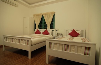lilys-hostel.jpg
