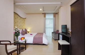 bloom-hotel.jpg