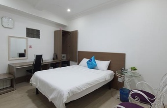 hotel-h.jpg